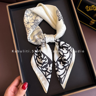 С�����z��Ů�����ļ����^����ڰ״����r���o�iϵ�������ӱ�����