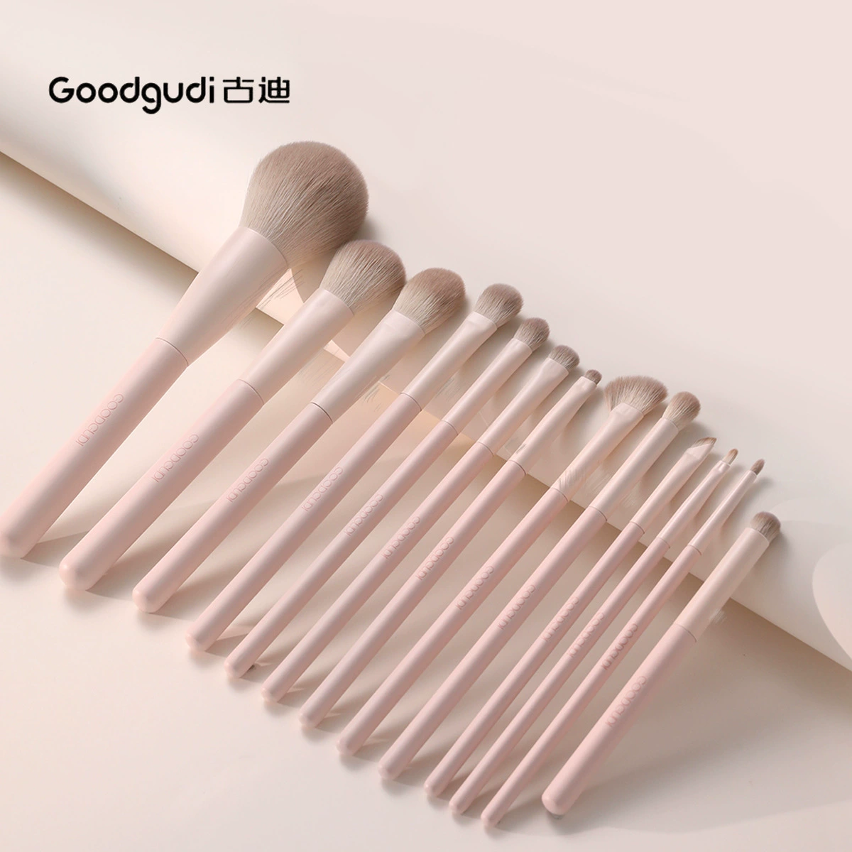 Makeup brush set Goodgudi, eye & face contouring, 5–10 pieces with organizer bag