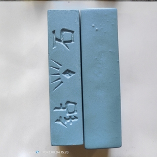 Blue wax for polishing in stainless steel products