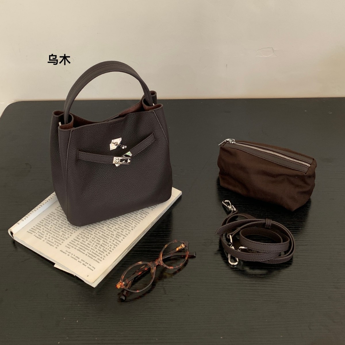 2026 New Model Top-Layer Cowhide Soft Leather Handbag Bucket Bag Casual Fashion Versatile Mother-Daughter Bag Can Be Worn as a Shoulder Bag or Crossbody Bag