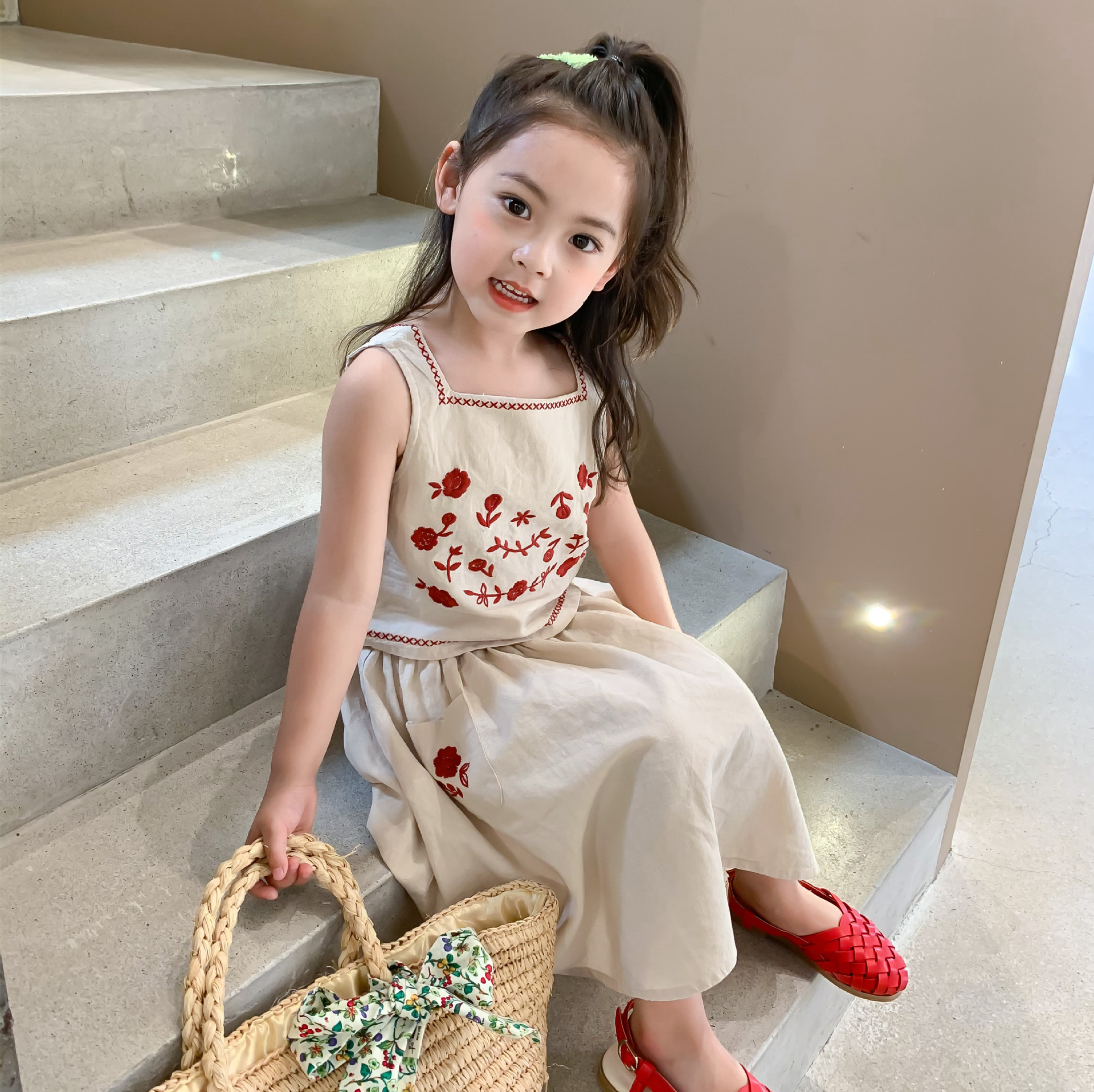 Áo Đầm Thêu Hoa Bé Gái - 56T148 - Thời Trang Kids đẹp 1