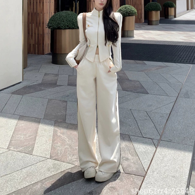 Women's Stand Collar Zipper Sports Suit, Early Autumn Gold Buckle Decorated Jacket and Wide-Leg Pants Two-Piece Set, 2026 Early Autumn New Style Women's Stand Collar Zipper Sports Suit, Early Autumn Gold Buckle Decorated Jacket and Wide-Leg Pants Two-Piece Set, 2026 Early Autumn New Style