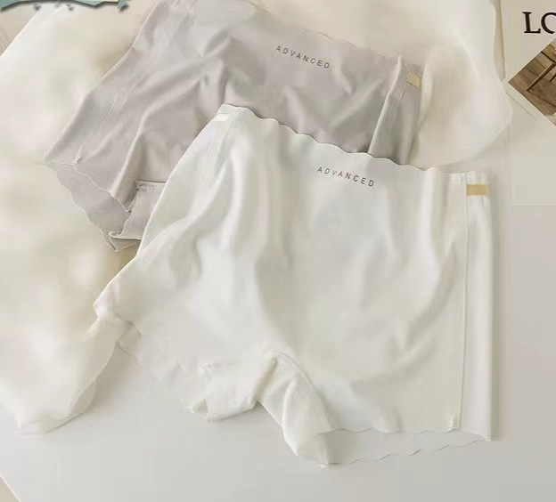 Underwear-free seamless pants for women, anti-exposure, close-fitting, comfortable, ice silk insurance leggings, shorts, thin in summer