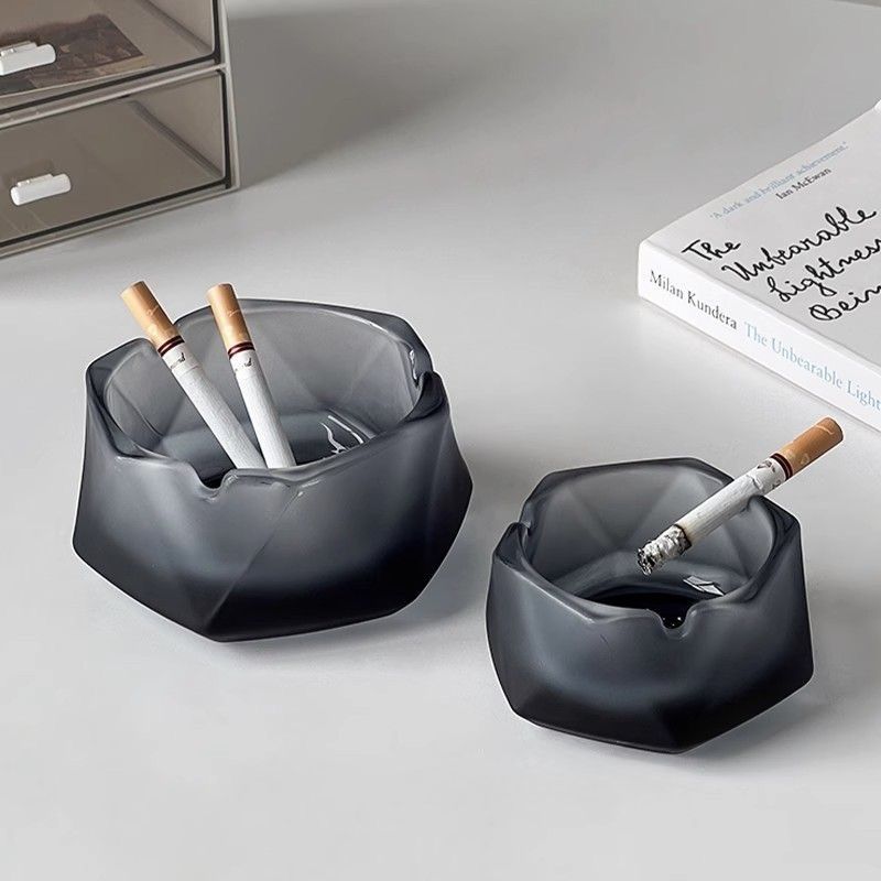 小众设计感磨砂菱角烟灰缸家用客厅办公室桌面玻璃烟缸摆件