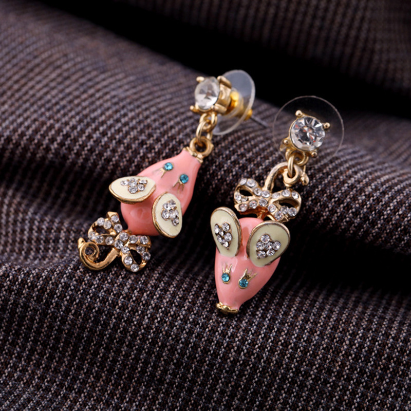 Boucles D&#39;oreilles Asymétriques En Strass Incrusté Vintage Petite Souris En Gros Nihaojewelry display picture 3