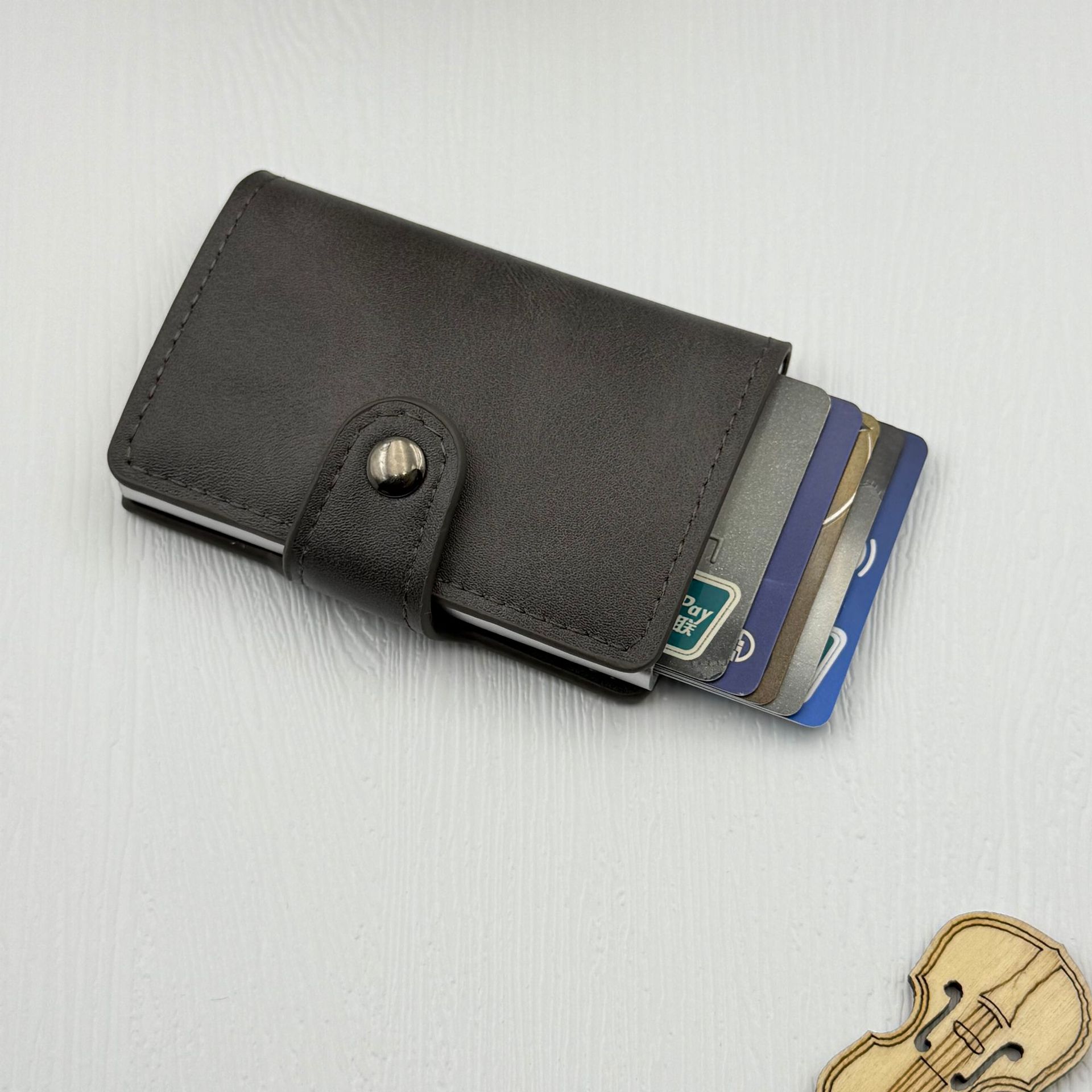 Venta directa de fábrica paquete de tarjetas RFID almacenamiento de documentos cepillo antirrobo transfronterizo Amazon producto explosivo caja de tarjetas de aleación de aluminio billetera pequeña