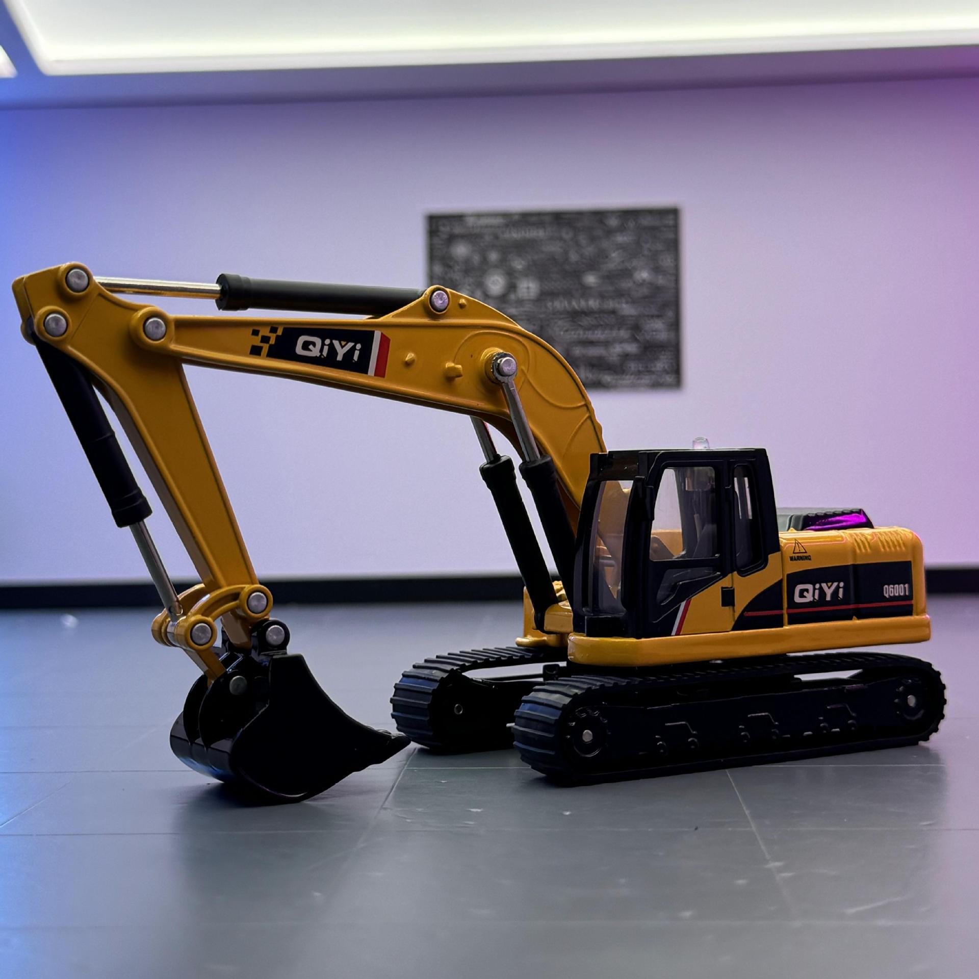 Modelo de automóvil Qiyi 1:60 adornos de modelo de excavadora de ingeniería de aleación con juguetes deslizantes de luz y sonido en nombre de la colección al por mayor