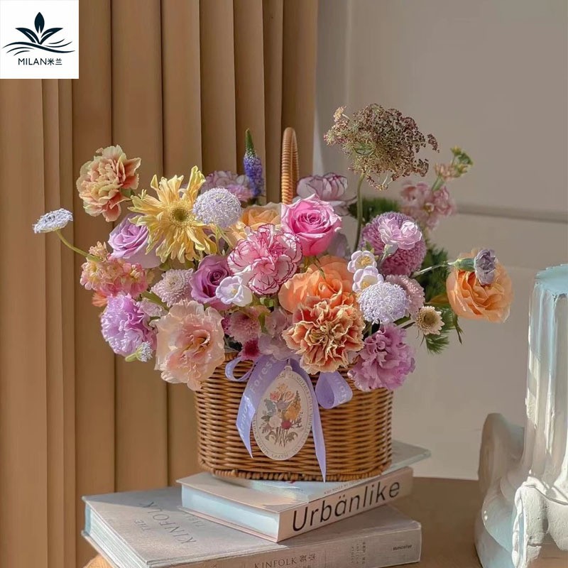 Cesta de flores de ratán de estilo pastoral de mano cesta de mimbre de plástico cesta tejida a mano arreglo floral cesta pequeña cesta de picnic de hierro