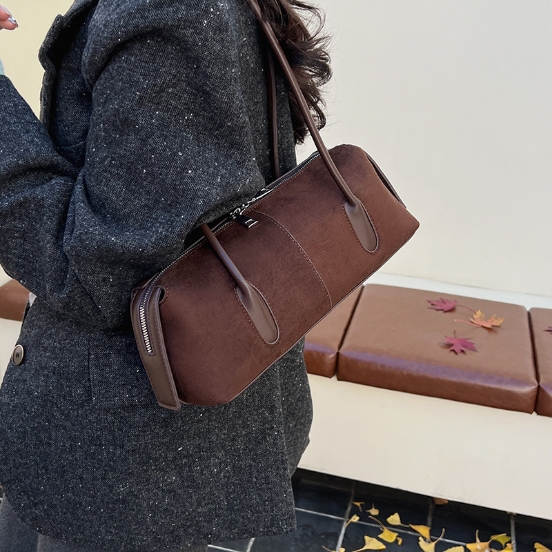 Women's 2025 Autumn/Winter New Suede Long Handle Underarm Baguette Bag Niche Versatile Retro Shoulder Commuter Bag - Thumbnail 2