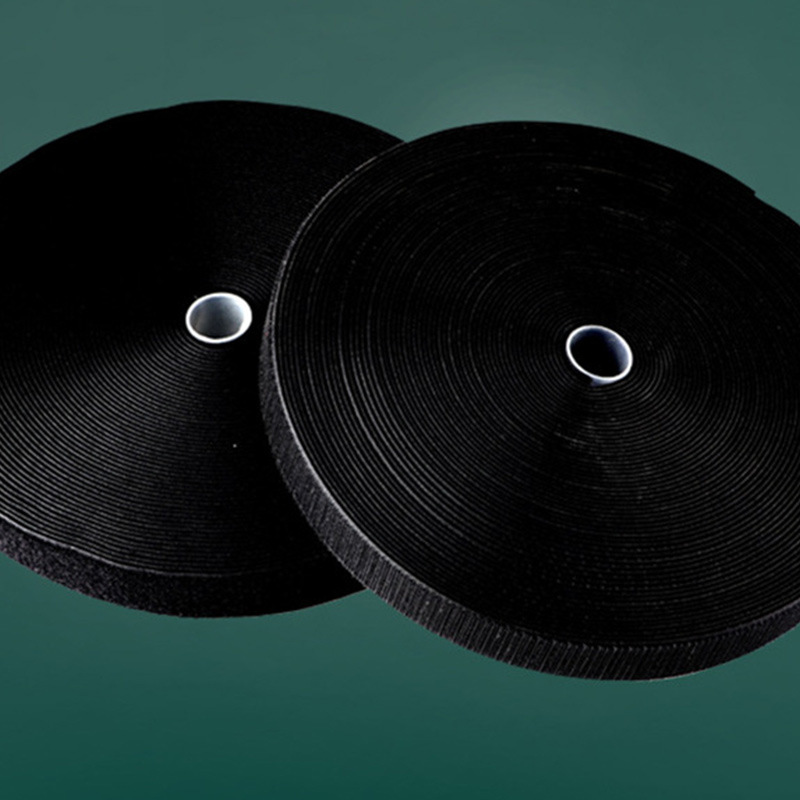 Fabricantes de Velcro descuento accesorios de ropa sin goma de caucho de goma de caucho mezcla de velcro blanco y negro / cinta adhesiva de color