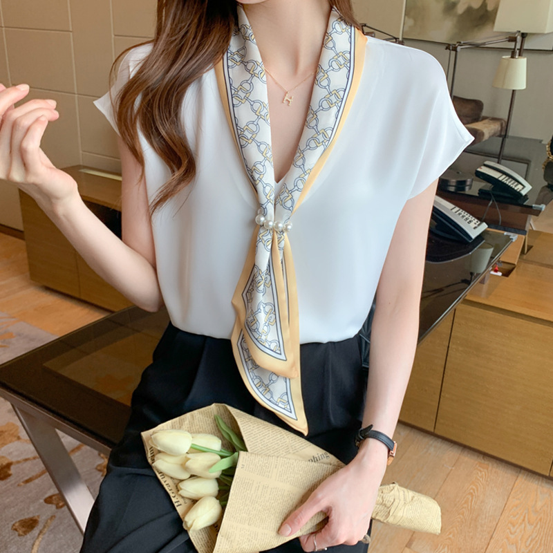 Elegant bow tie smooth V-neck shirt women's summer new design sense short sleeve fashion all-match base shirt top tide