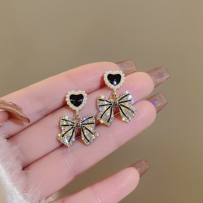 1 Pair Cute Retro Heart Shape Bow Knot Plating Inlay Alloy Zircon Drop Earrings display picture 3