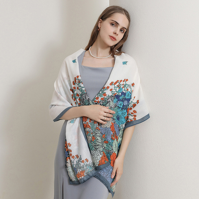 Otoño y invierno elegantes bufandas de impresión floral de algodón coreana para mujeres de viaje de moda moda con un chal