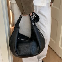 韩国慵懒风饺子包女2025冬季新款复古牛角包大容量通勤单肩斜挎包