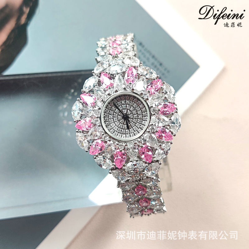 厂家定制镶满钻满天星女士手表高档轻奢复古珠宝时装手链女表爆款