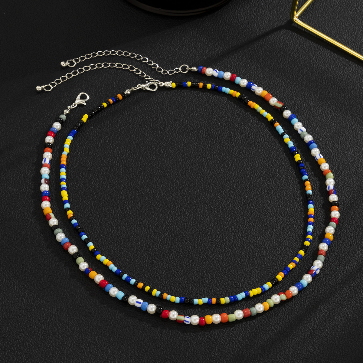 Collier Bohème Homme Avec Perles De Rocailles Multicolores_voghion.com