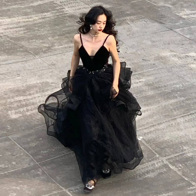 Vestido de noche negro elegante estilo francés moderno para graduación, examen de arte de verano 2026, para anfitriona