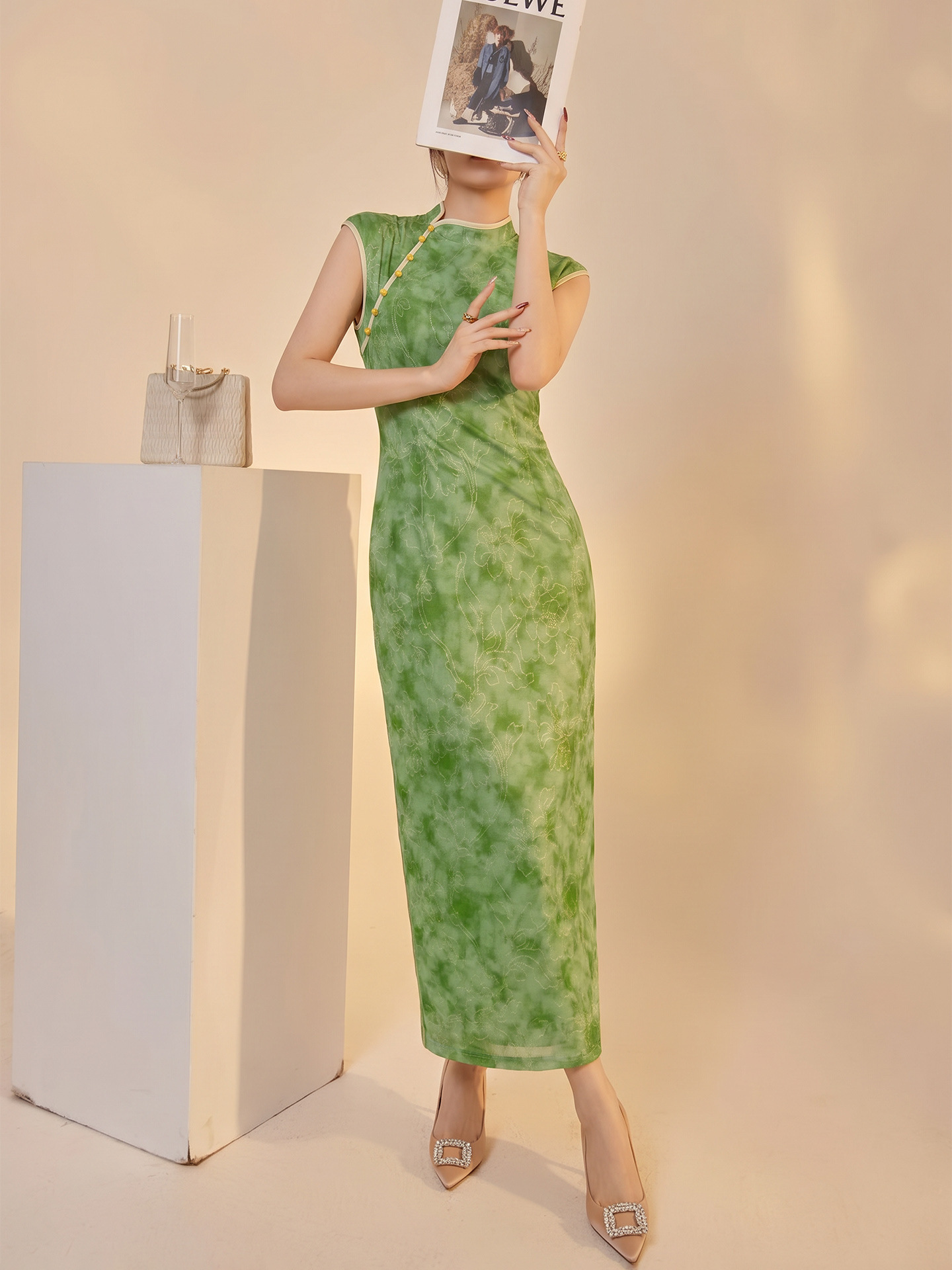 Đầm maxi cổ đứng sườn xám cách tân — Xanh lá cây nhạtcolor