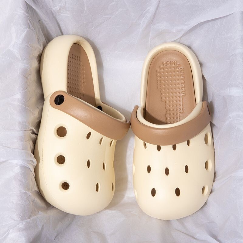 Soft-soled hole shoes