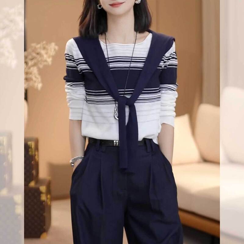 Navy blue striped knit sweater with rolled hem, long sleeves, women's 2026 autumn new style, versatile and slimming top