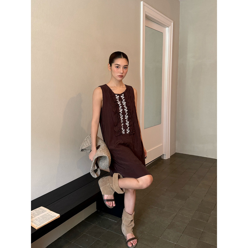 Newopenoriginal26 Summer French-Style Embroidered Ruffle Trim Mid-Length Sleeveless Dress for Women S9296