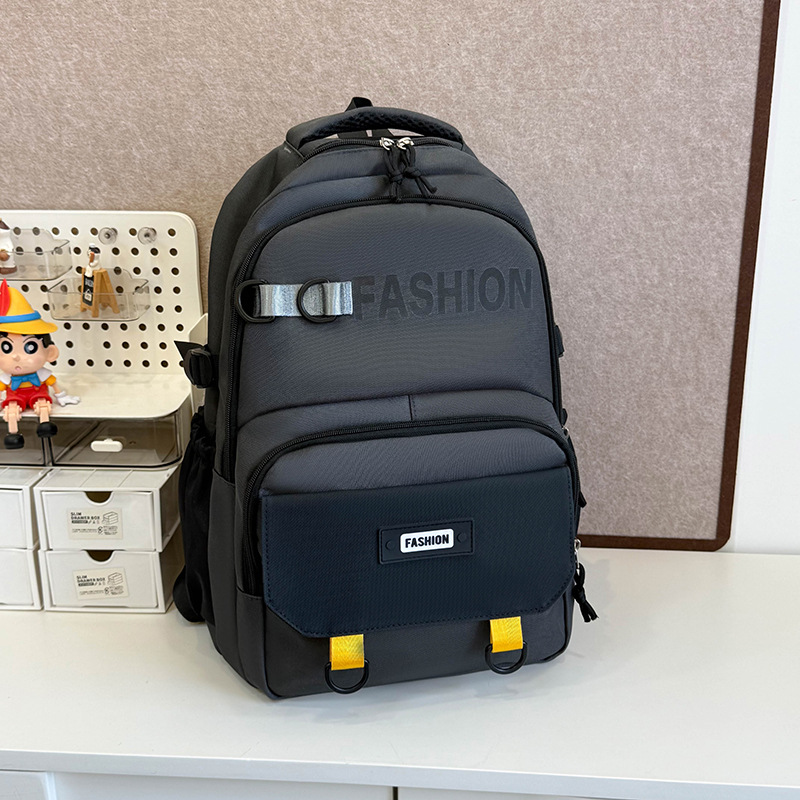 Mochila para computadora de cercanías de negocios para hombres de nuevo estilo Mochila al aire libre de ocio simple Mochila escolar de gran capacidad al por mayor