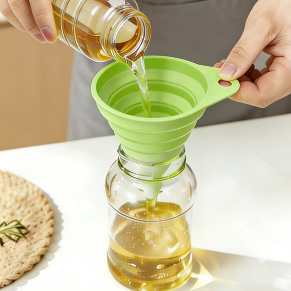 Silicone Funnel for Home Kitchen, Foldable Oil Pourer, Extendable Liquid Dispenser, Easy to Clean, Wine Pouring Tool