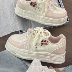 学生党厚底小白鞋女2025新款爆款面包鞋可爱小众百搭休闲运动板鞋