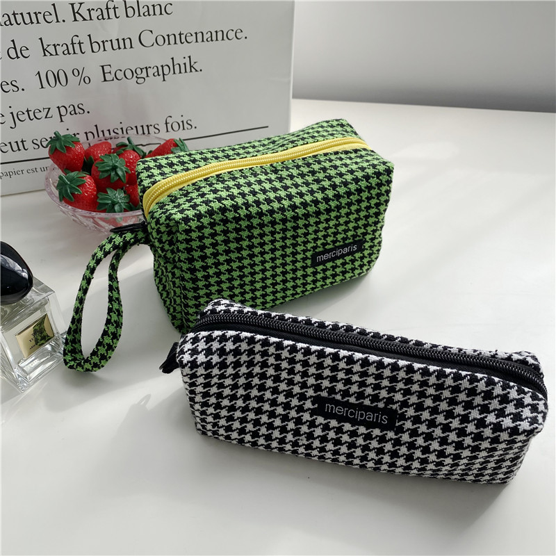 19171 Korean-style woolen checkered artistic pen case, ins Japanese-style storage and organization bag, canvas cosmetic bag, stationery bag undefined