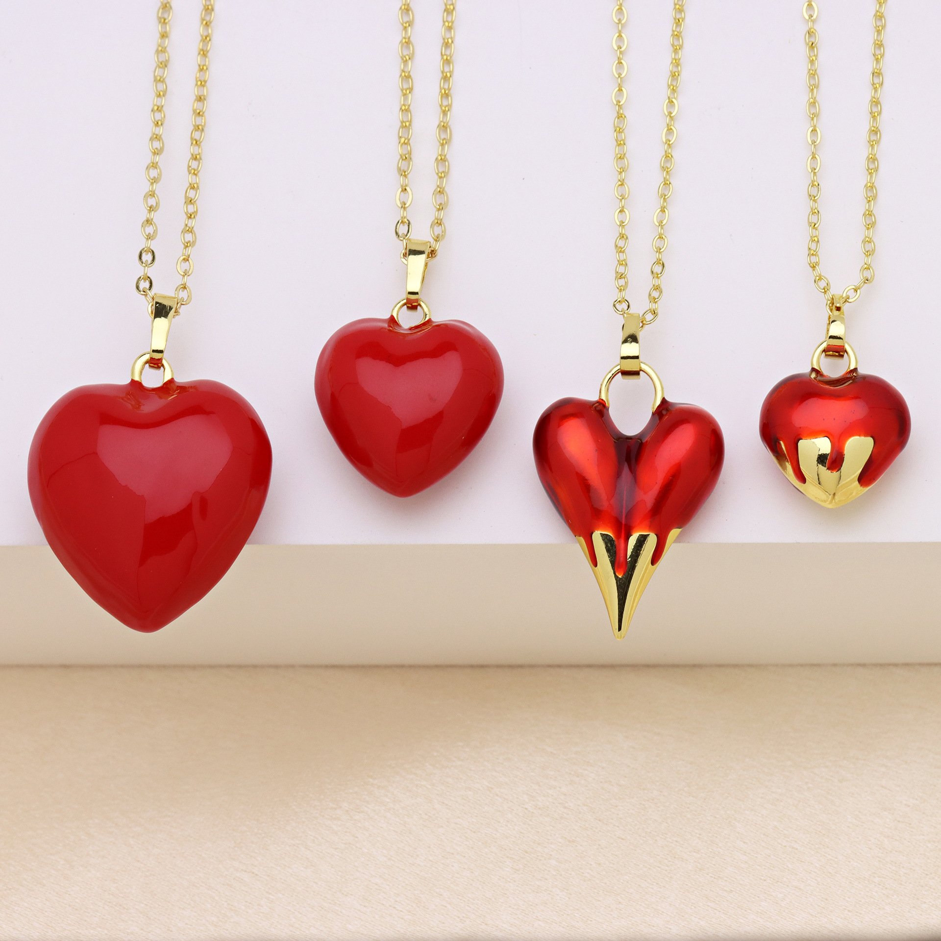 7g Weight Copper Pendant Material Pendant Necklace Classification Copper Chain Material cable chain Chain Type 1 Piece Quantity Casual, Holiday Occasion Copper Material Heart Shape Pattern Women's Gender Enamel Design Cute, Streetwear Style Copper Cable Chain Enamel Heart Shape Pendant Necklace 无