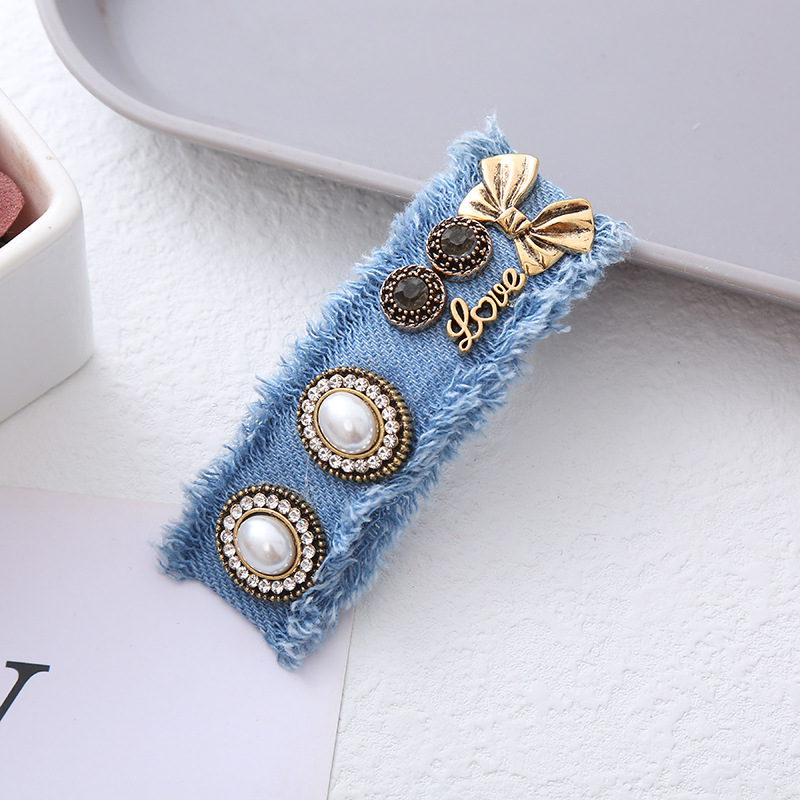 Women's Retro Geometric Cloth Inlay Artificial Pearls Rhinestones Hair Clip display picture 4