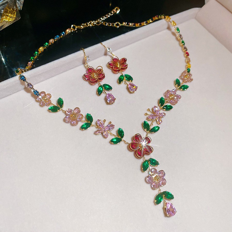 Collar de aretes cuadrados con incrustaciones de diamantes de dos piezas de moda, lujo ligero, collar de alta gama, temperamento exquisito, conjunto de joyas de todo fósforo