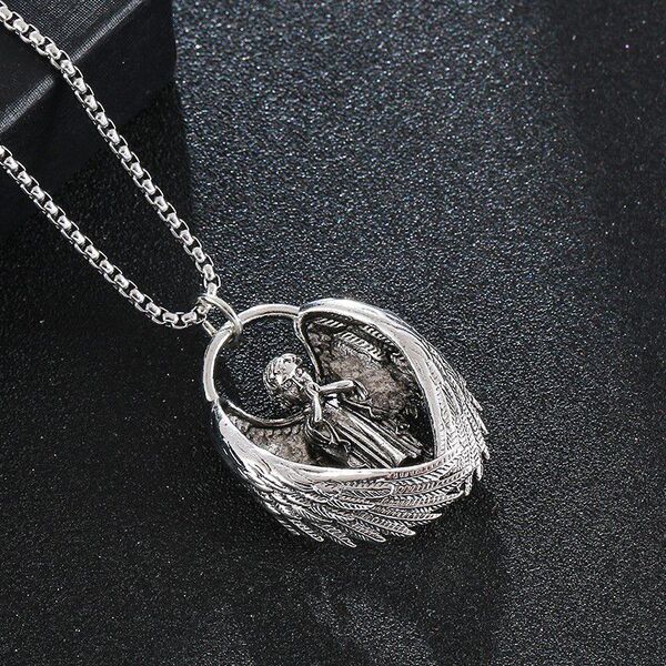 fashionable necklace