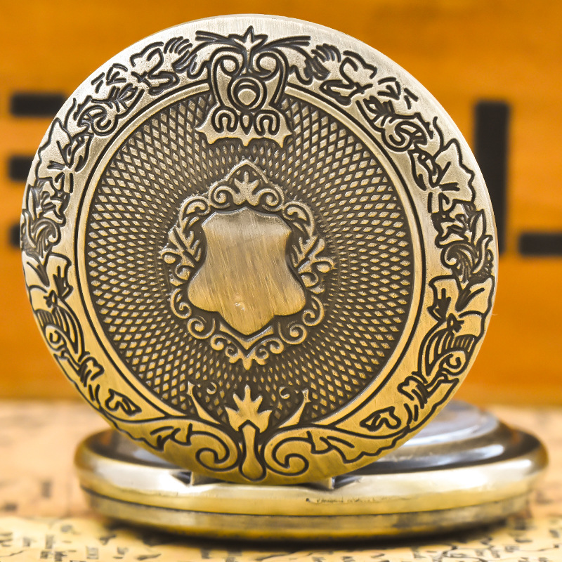 Foreign trade hot-selling manufacturers cross-border straight hair flip pocket watch for boys and girls for personalized trend necklace pocket watch flip watch