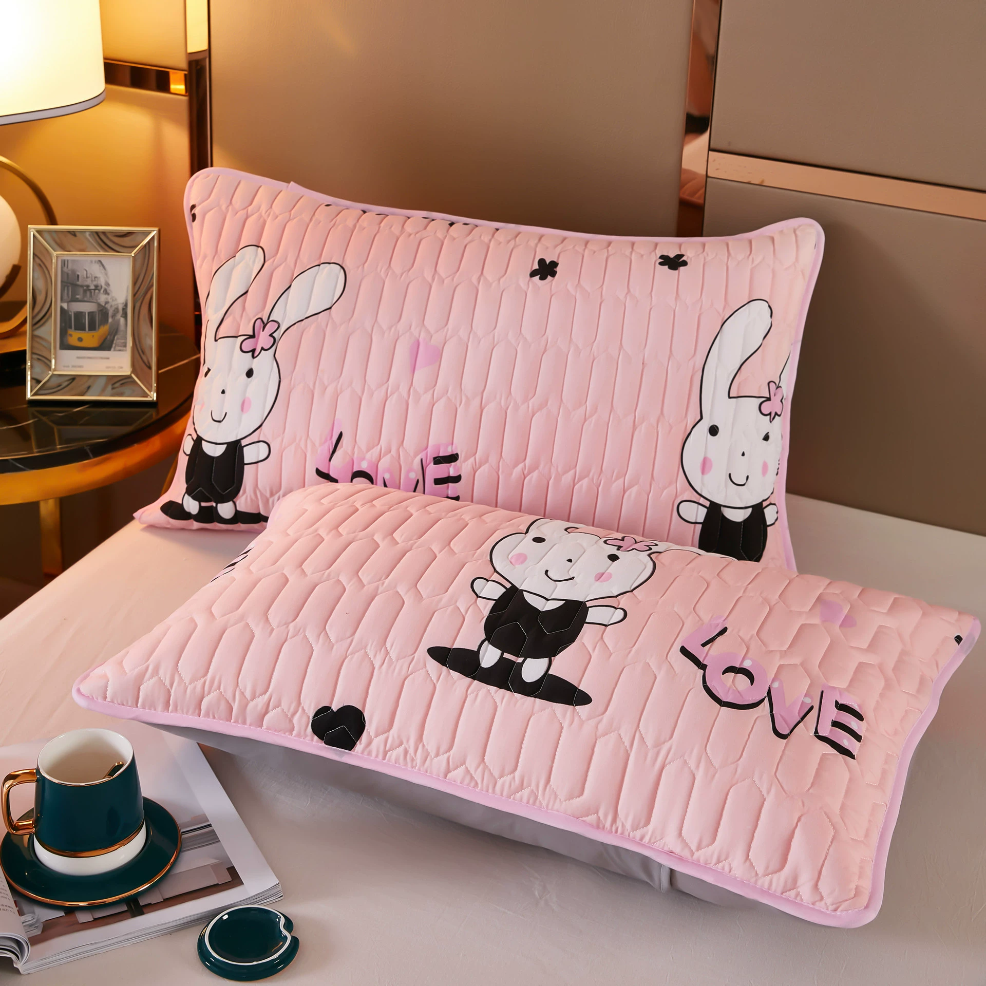 Waterproof quilted cartoon protective pillowcase, Amazon