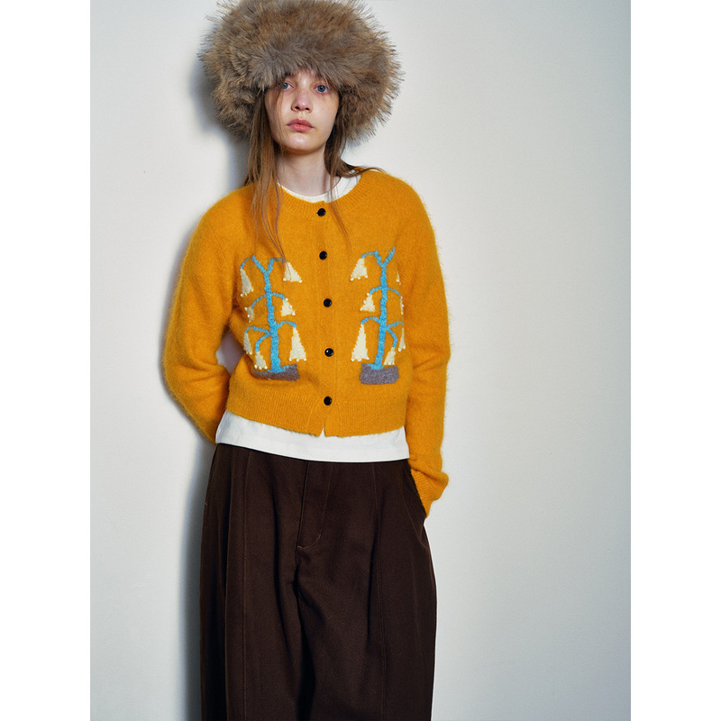 [Dahe] Winter New Casual Round Neck Versatile Lily of the Valley Alpaca Short Woolen Cardigan for Women H0009
