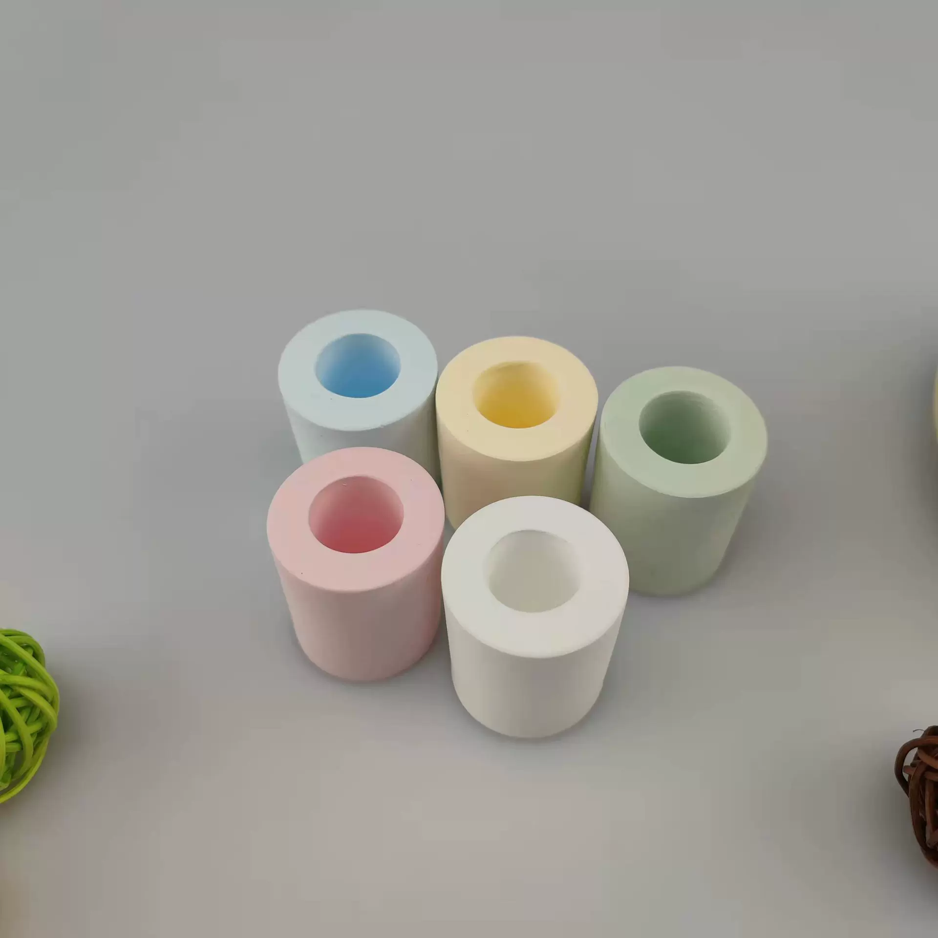 创意硅藻土吸水牙刷架日式硅藻泥牙刷座卫浴用品置物架垫