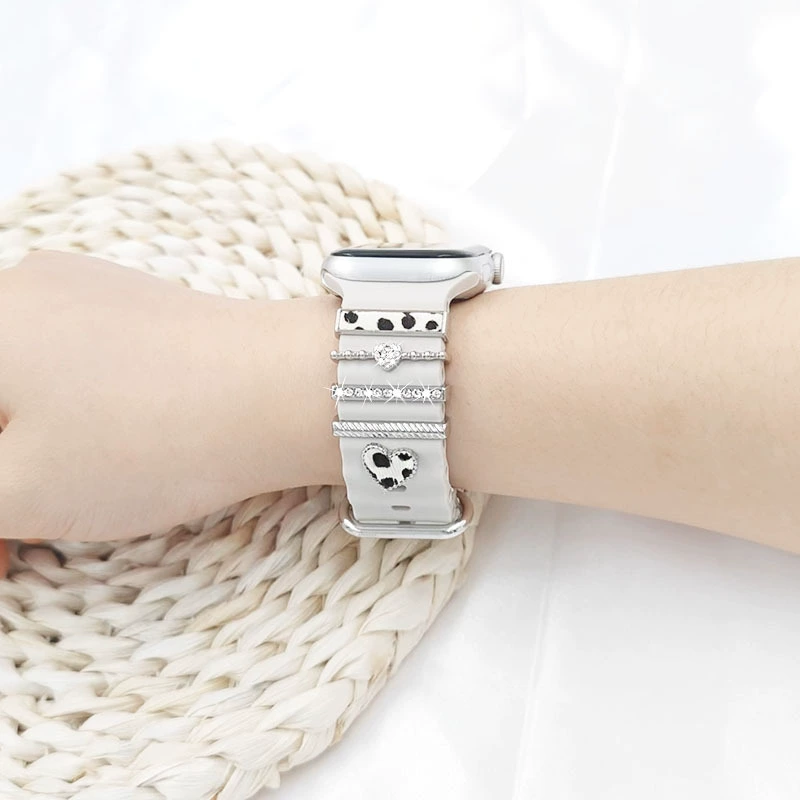 Ремешок для Apple Watch, универсальные силиконовые украшения