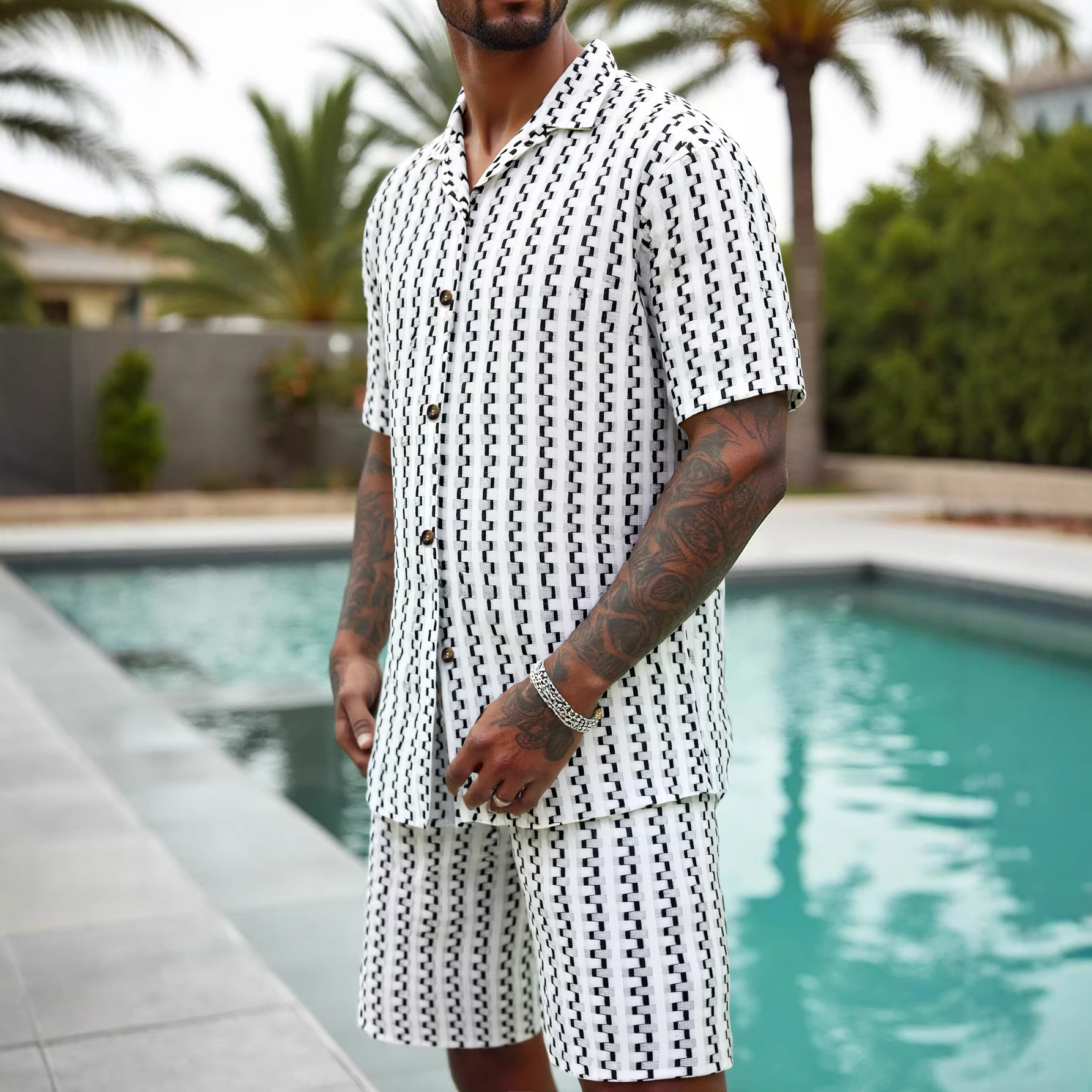 Ensemble deux pièces pour homme, style vacances décontracté, chemise rayée et short ample, collection européenne et américaine 2026 (réf. 260101)_voghion.com