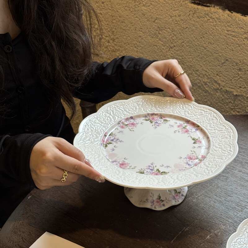 フレンチレトロな花びらエッジエンボスセラミック純白食器デザート朝食サラダプレートコーヒーカップとソーサー|undefined
