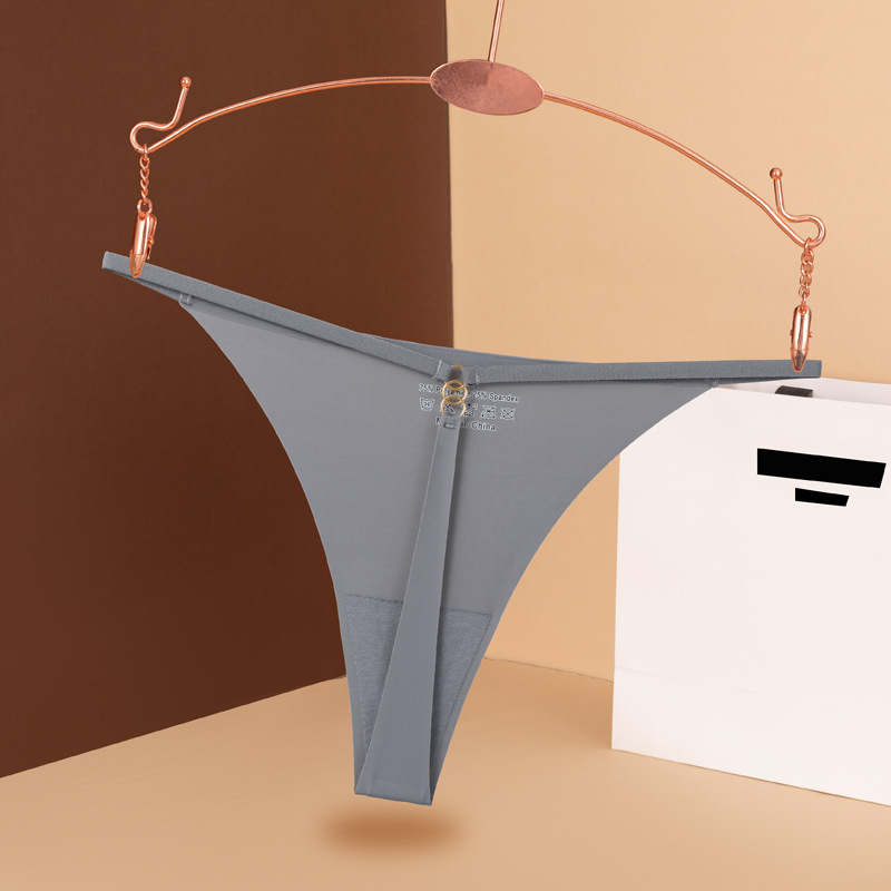 Tangas populares transfronterizas de talla europea, ropa interior sin costuras de seda helada, tanga sexy de tirantes finos para mujer de talla grande, transpirable.