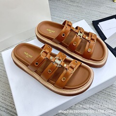 ヨーロッパとアメリカのCCレディーススターと同じスタイルのドバイ、ナイジェリア、東南アジアのメタル厚底カジュアルトレンディビーチスリッパ