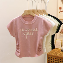 粉色字母正肩T恤女短袖夏季甜辣妹设计感小众短款褶皱小飞袖上衣