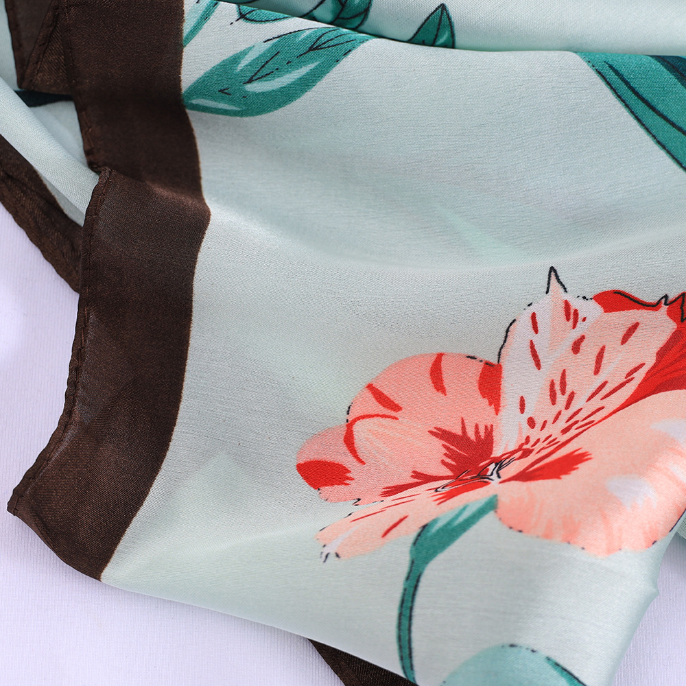 45g Weight Women's Lady Flower Silk Satin Silk Scarf