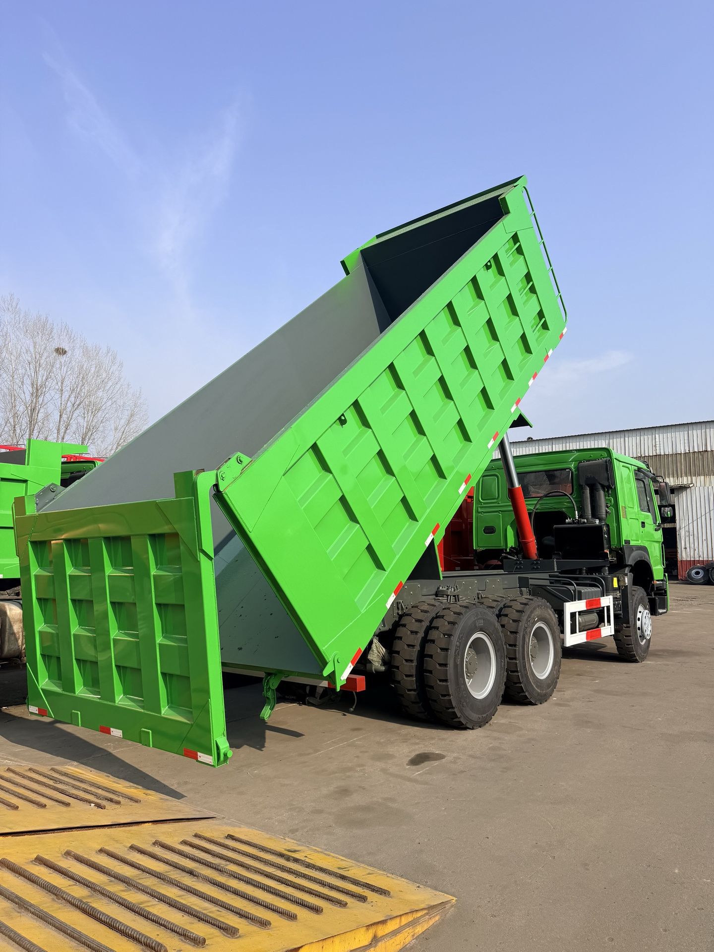 Directly supplied by the manufacturer, HOWO Heavy Truck 6x4 dump truck for construction and soil transport is available for export