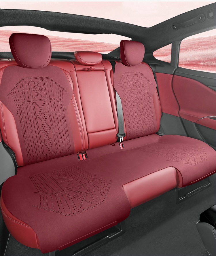 Purple Wind Chime, a new design, is specifically made for the Xiaomi SU7 and is a universal, all-season saddle-style car seat cushion with breathable seat covers