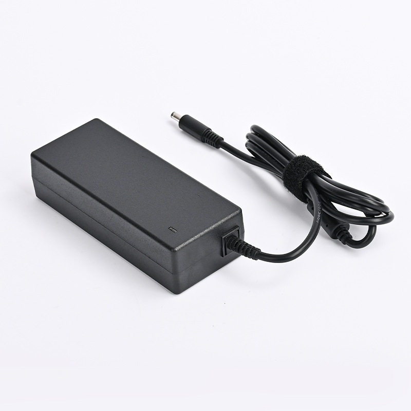 Aplicable al cargador del interfaz del adaptador 19.5V4.62A 4,5*3,0 del ordenador portátil de Dell 90W 65W