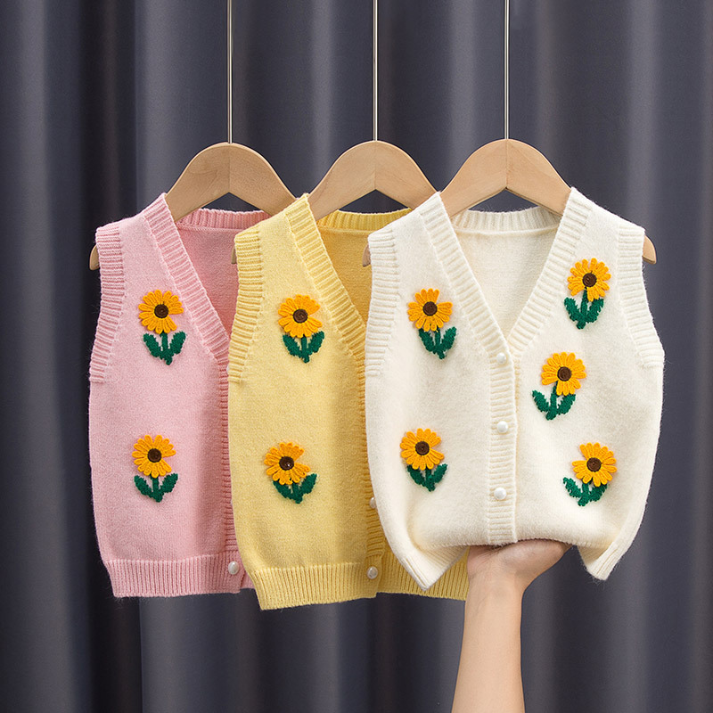 Girls' Vest 2025 Spring New Korean Style 3D Handmade Sunflower Knitted Vest for Baby Girls - Stylish Shoulder Vest