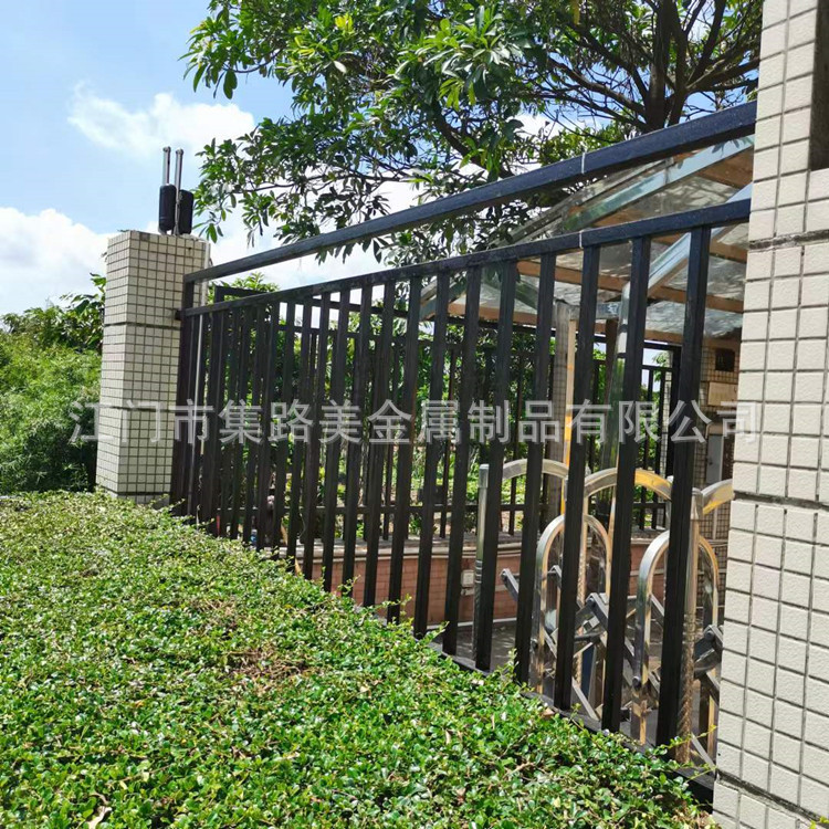 锌钢护栏户外隔离防护栏铁艺方通栅栏栏杆别墅小区学校锌钢护栏
