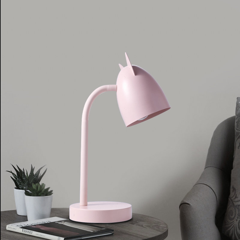 Lámpara de escritorio transfronteriza estudio estudio estudio estudio de la lámpara de protección de ojos decoración principal cama lámpara de cabecera simple exquisita ins luces LED de estilo